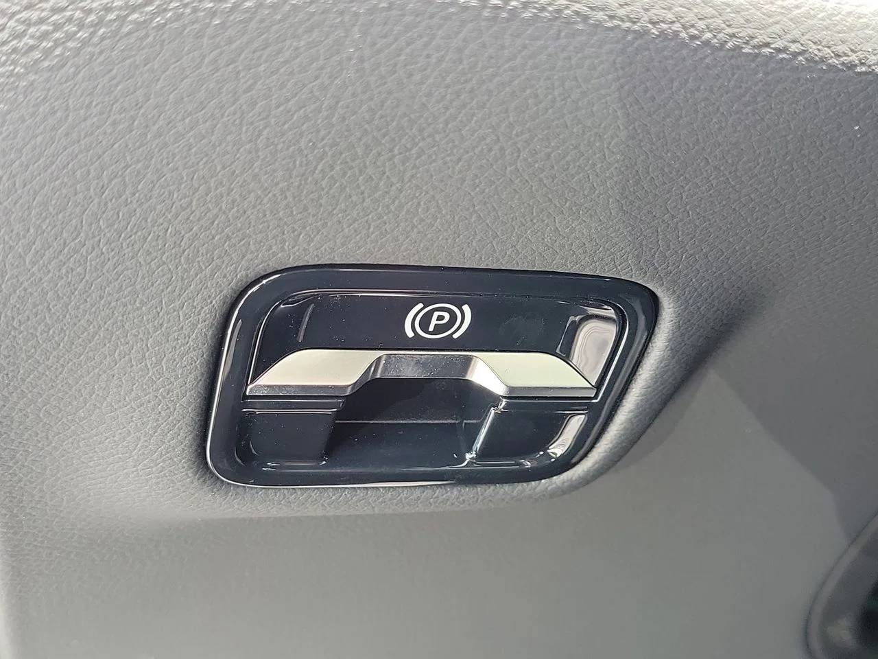 2026 Mercedes-Benz E-Class E350 - Photo 24
