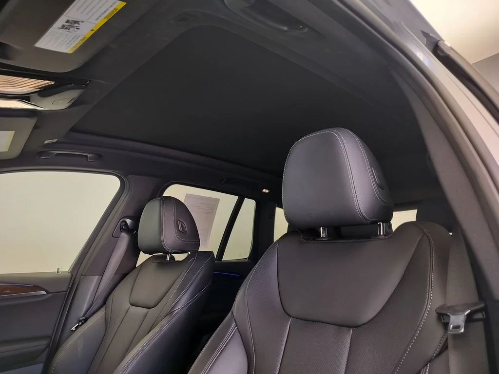 Used 2024 Skyscraper Grey Metallic BMW sDrive30i image 10