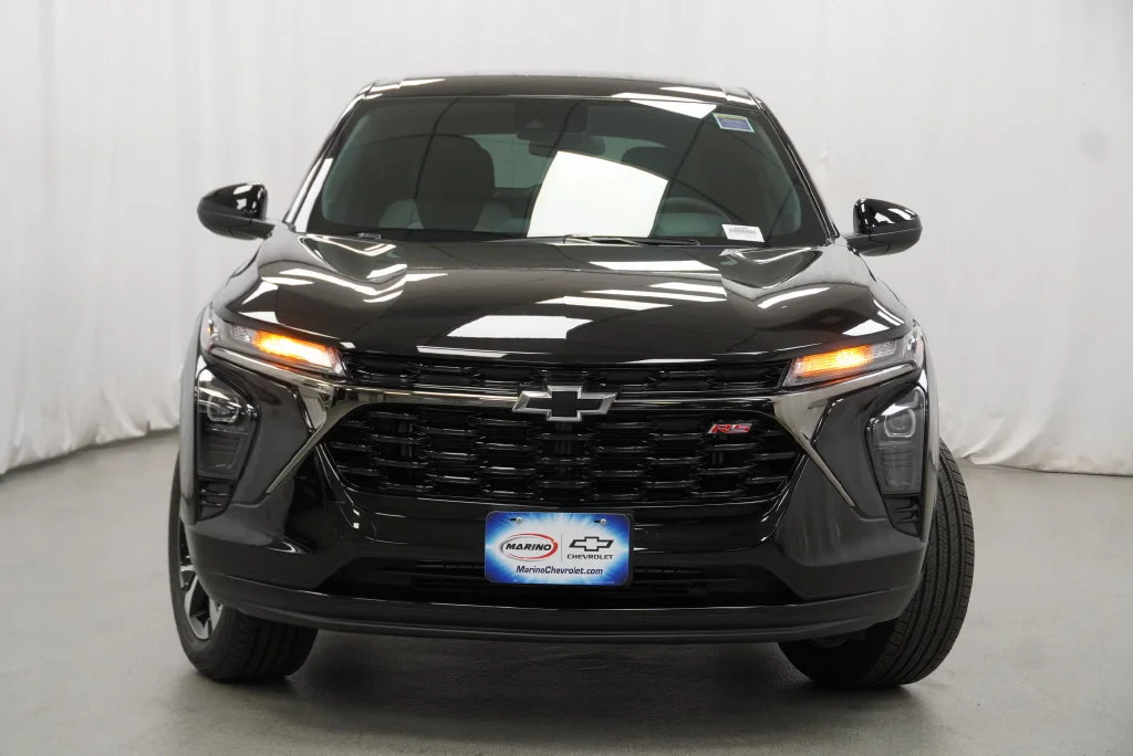New 2026 Mosaic Black Metallic Chevrolet 1RS image 11