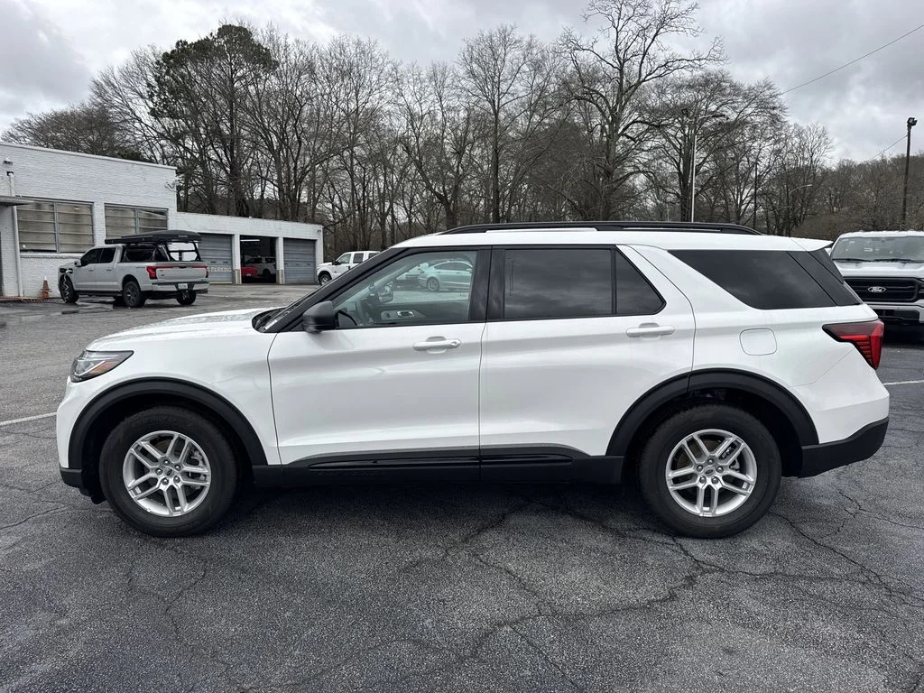 New 2026 Star White Metallic Tri-Coat Ford Active image 4