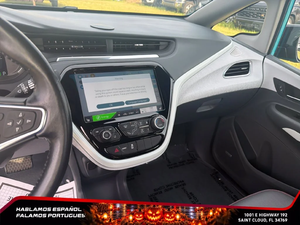 Used 2021 OASIS BLUE Chevrolet Premier image 20
