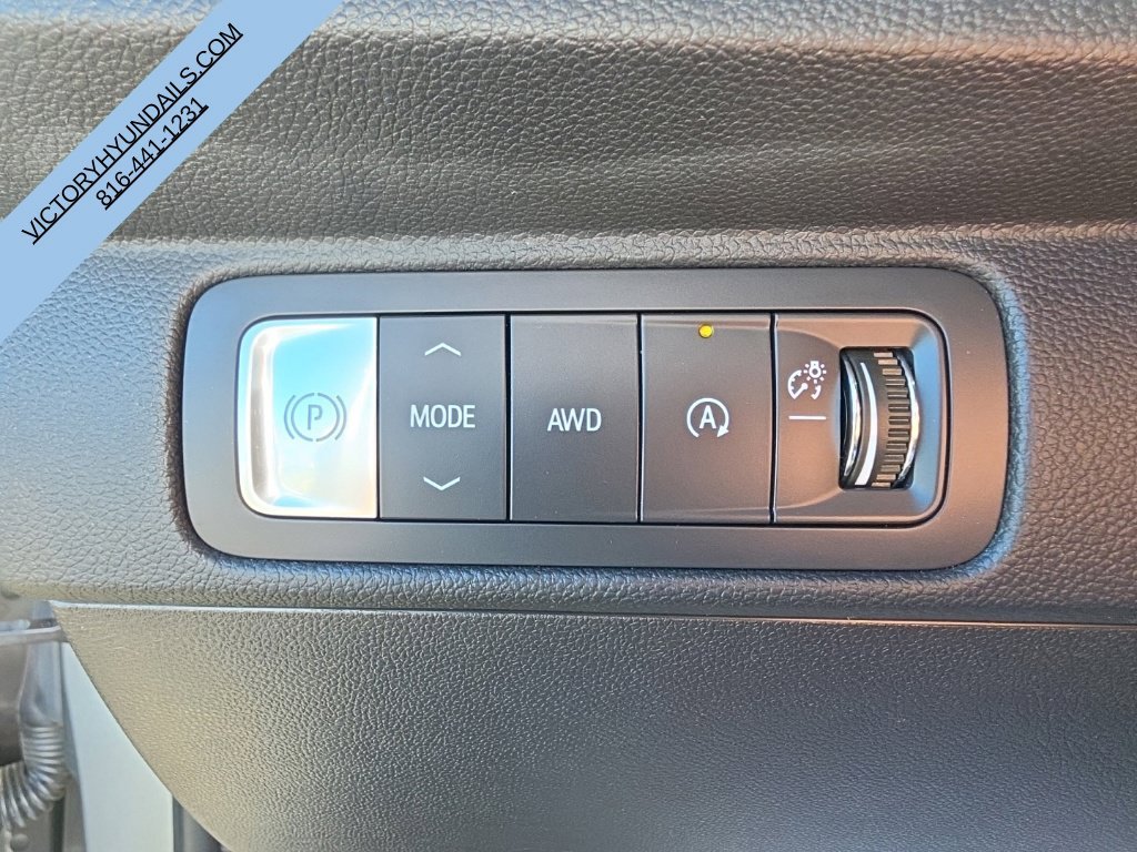 Used 2025 Gray Chevrolet LT image 30