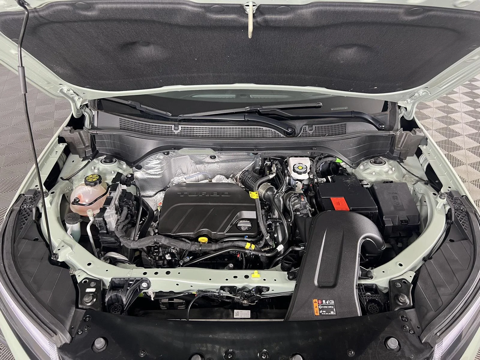 Used 2025 Cacti Green Chevrolet ACTIV image 25