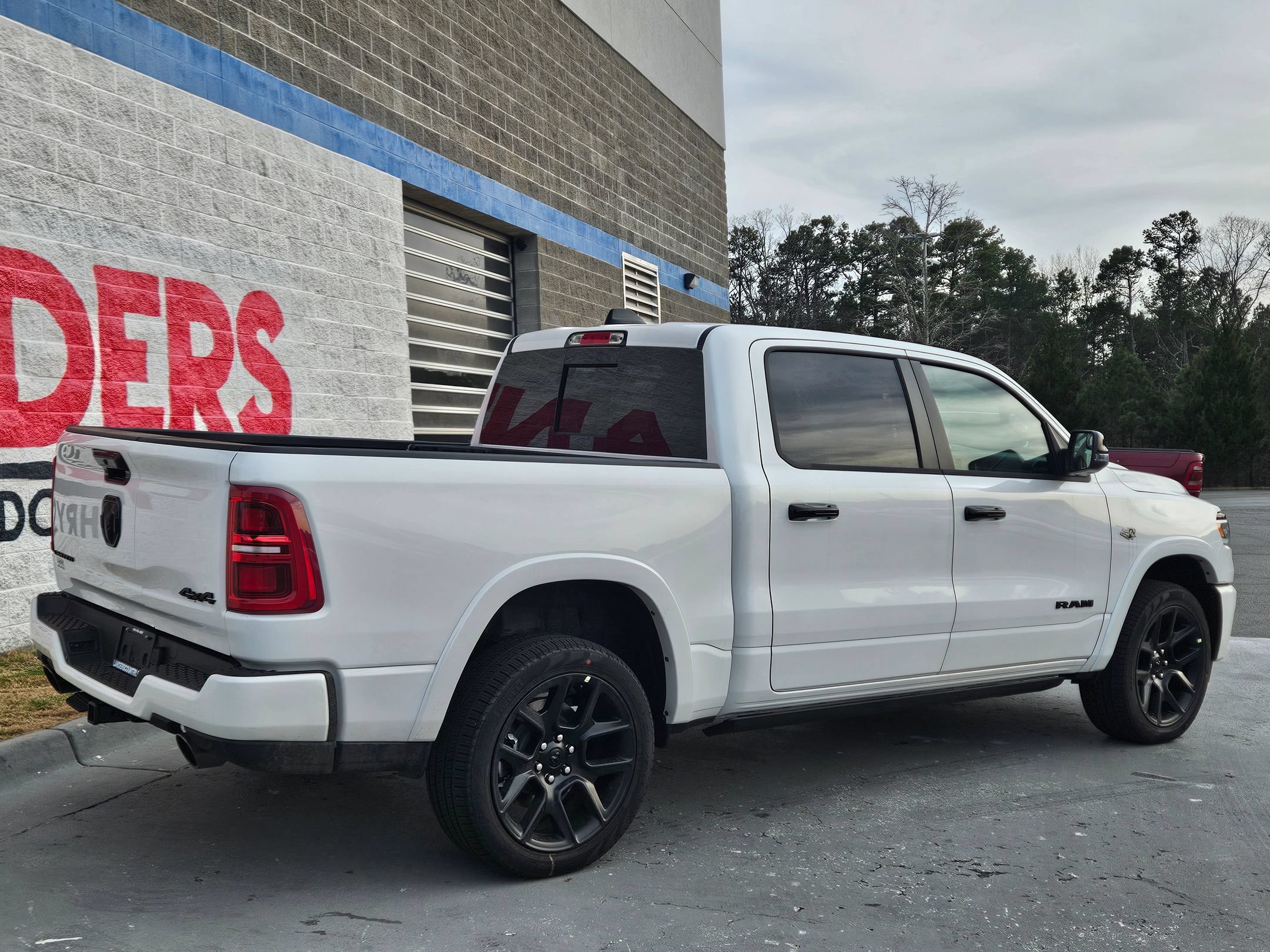 New 2026 Ivory White Tri-Coat Pearl-Coat Exterior Paint RAM Limited image 7