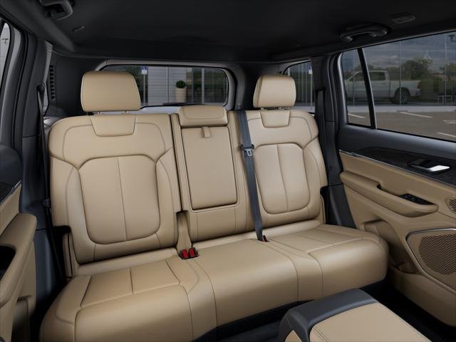 New 2026 Diamond Black Crystal Pearlcoat Jeep Limited image 41