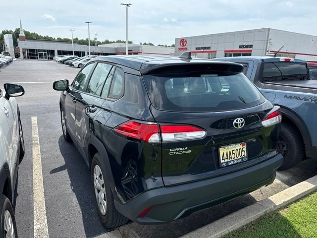 Used 2023 Black Toyota L image 9