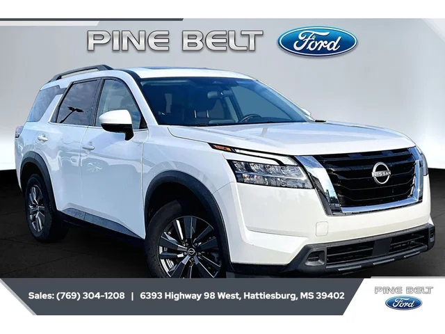 2022 Nissan Pathfinder SV