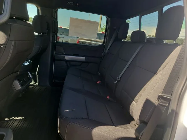 New 2026 Oxford White Ford XLT image 14