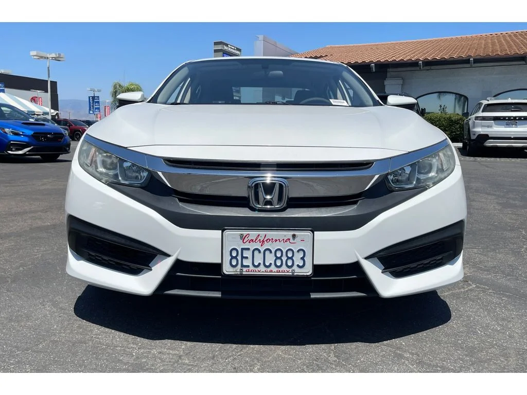 Used 2018 White Orchid Pearl Honda EX image 9