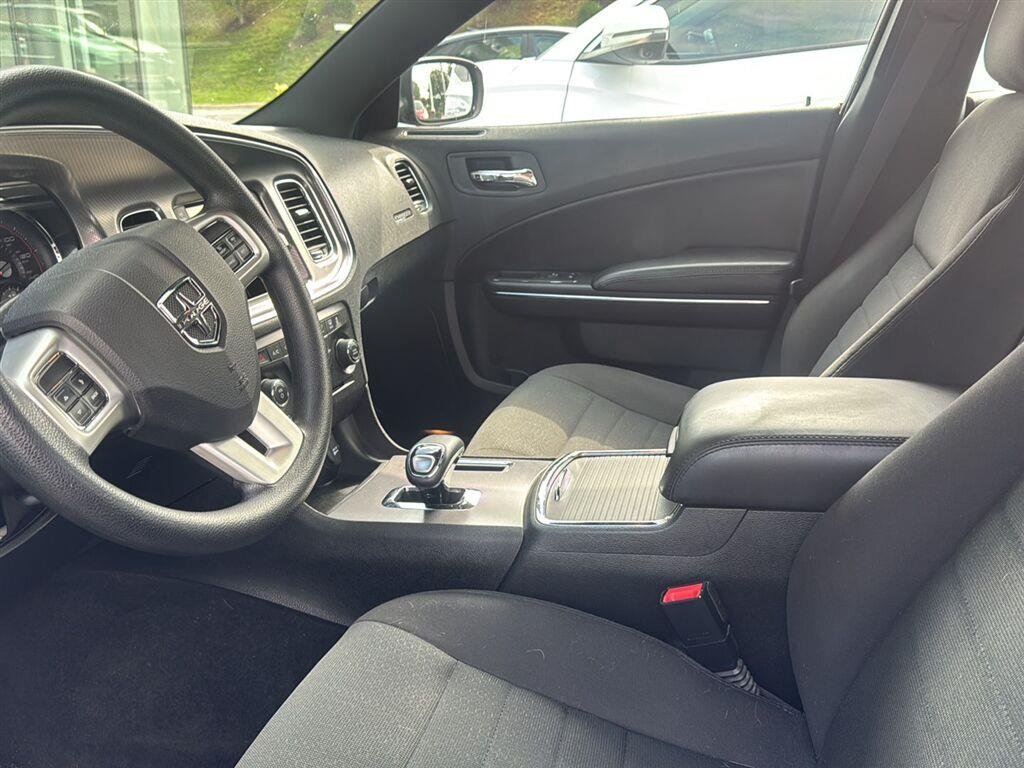 Used 2014 Jazz Blue Pearlcoat Dodge SE image 4