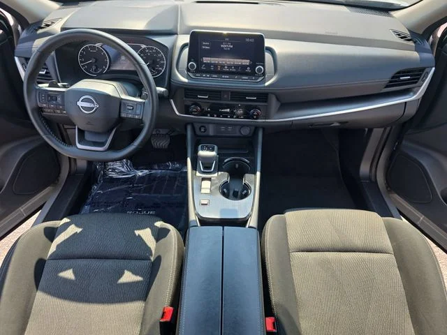 Used 2025 Silver Nissan SV image 10