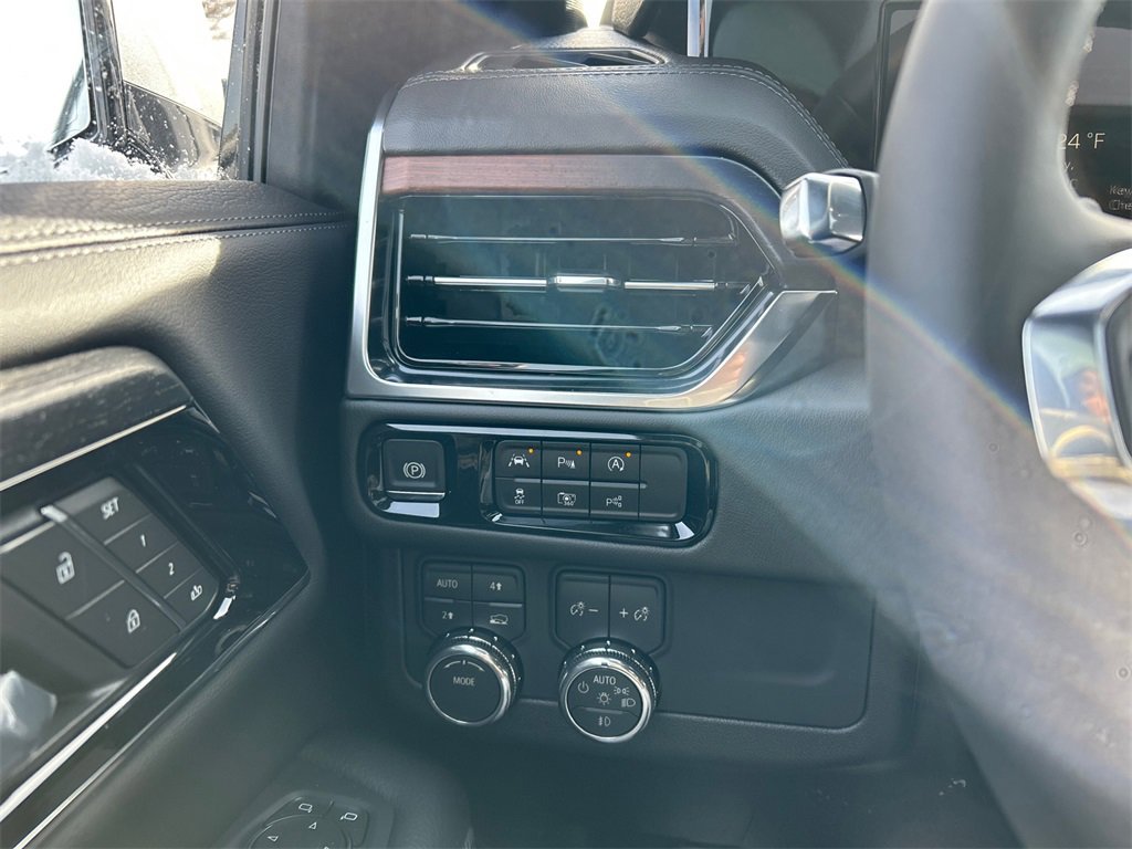 2026 GMC YUKON XL - Image 17