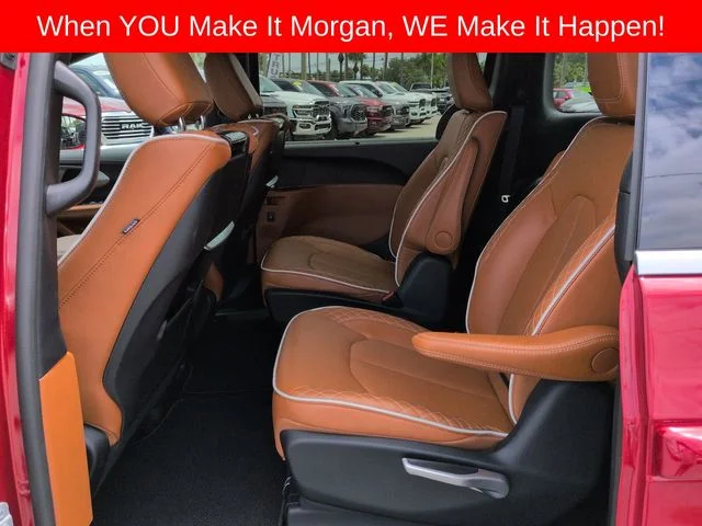 Used 2024 Red Chrysler Pinnacle image 16