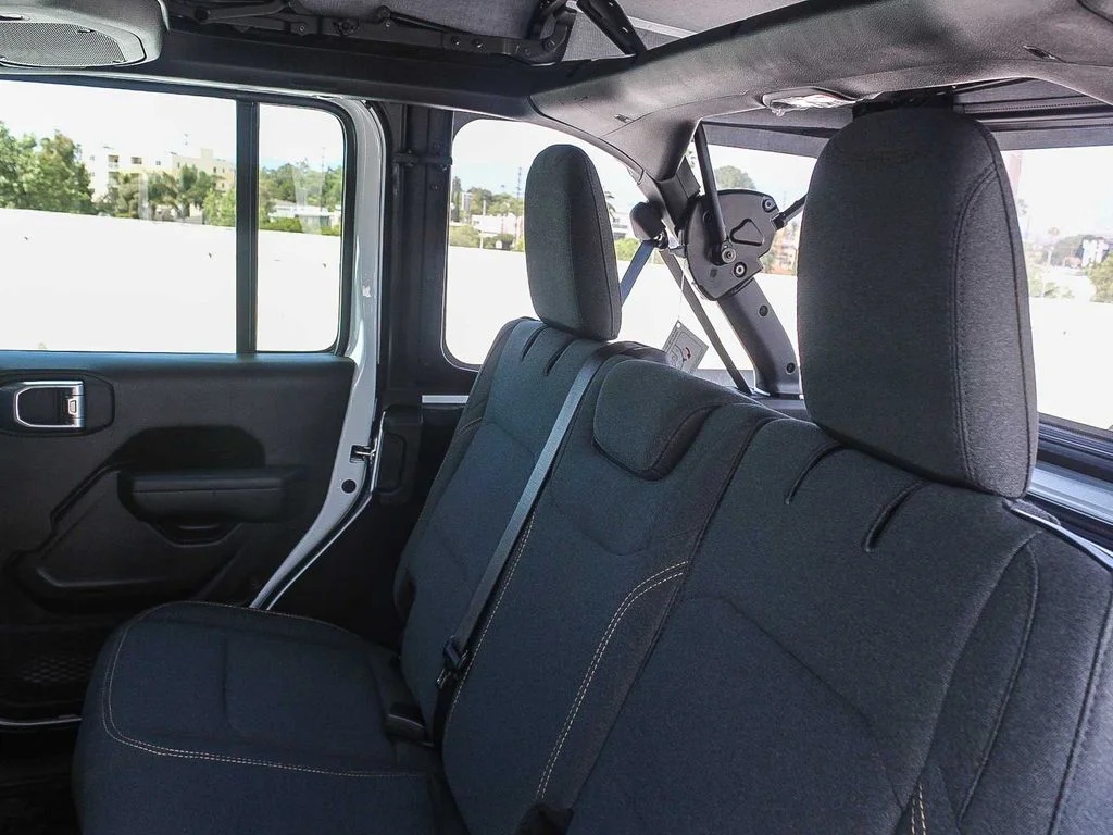 2025 Jeep Wrangler 4-Door Sport - Photo 18