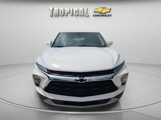 New 2026 Summit White Chevrolet 2LT image 8
