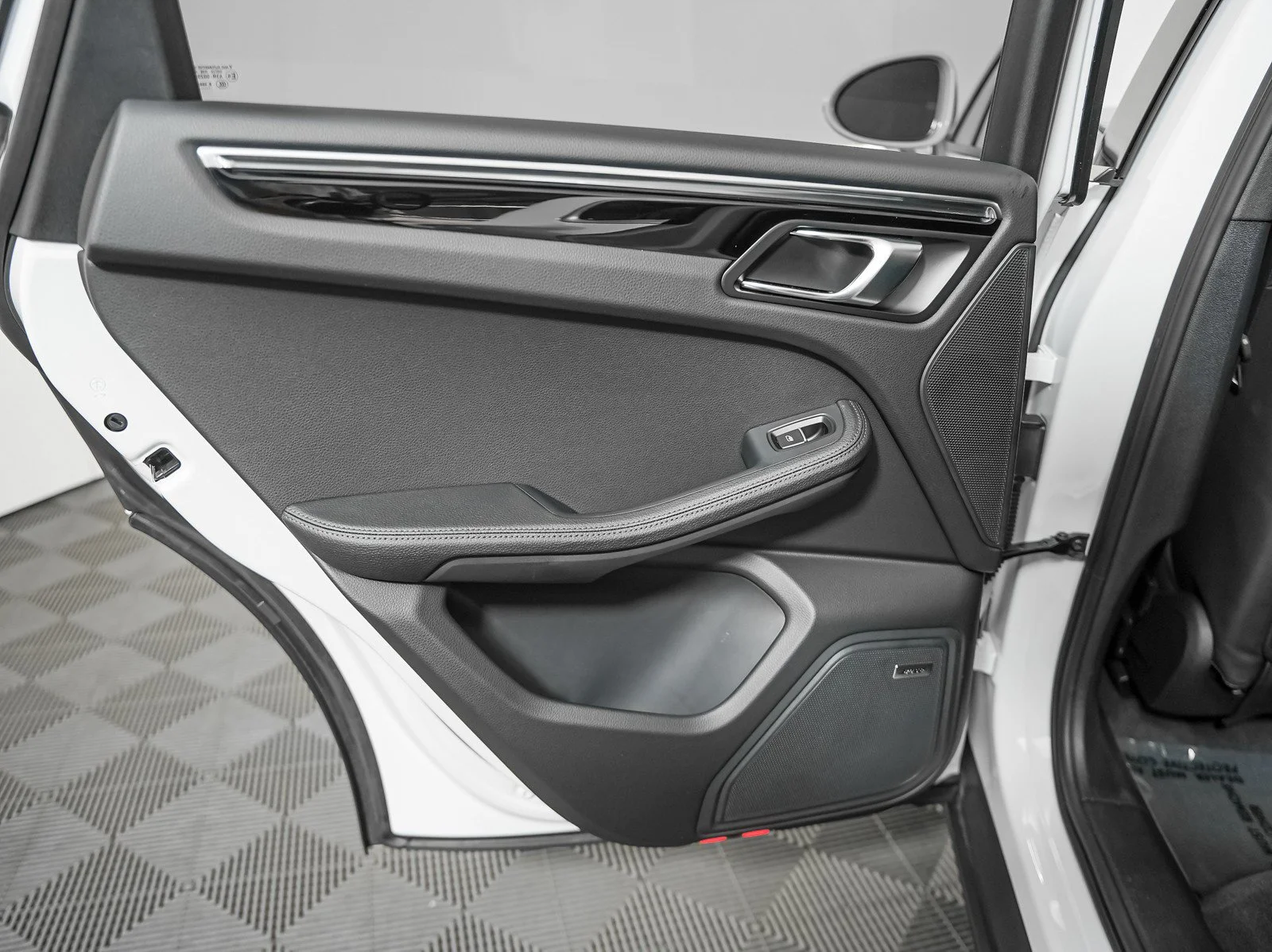 Used 2026 CARRARA WHITE Porsche  image 28