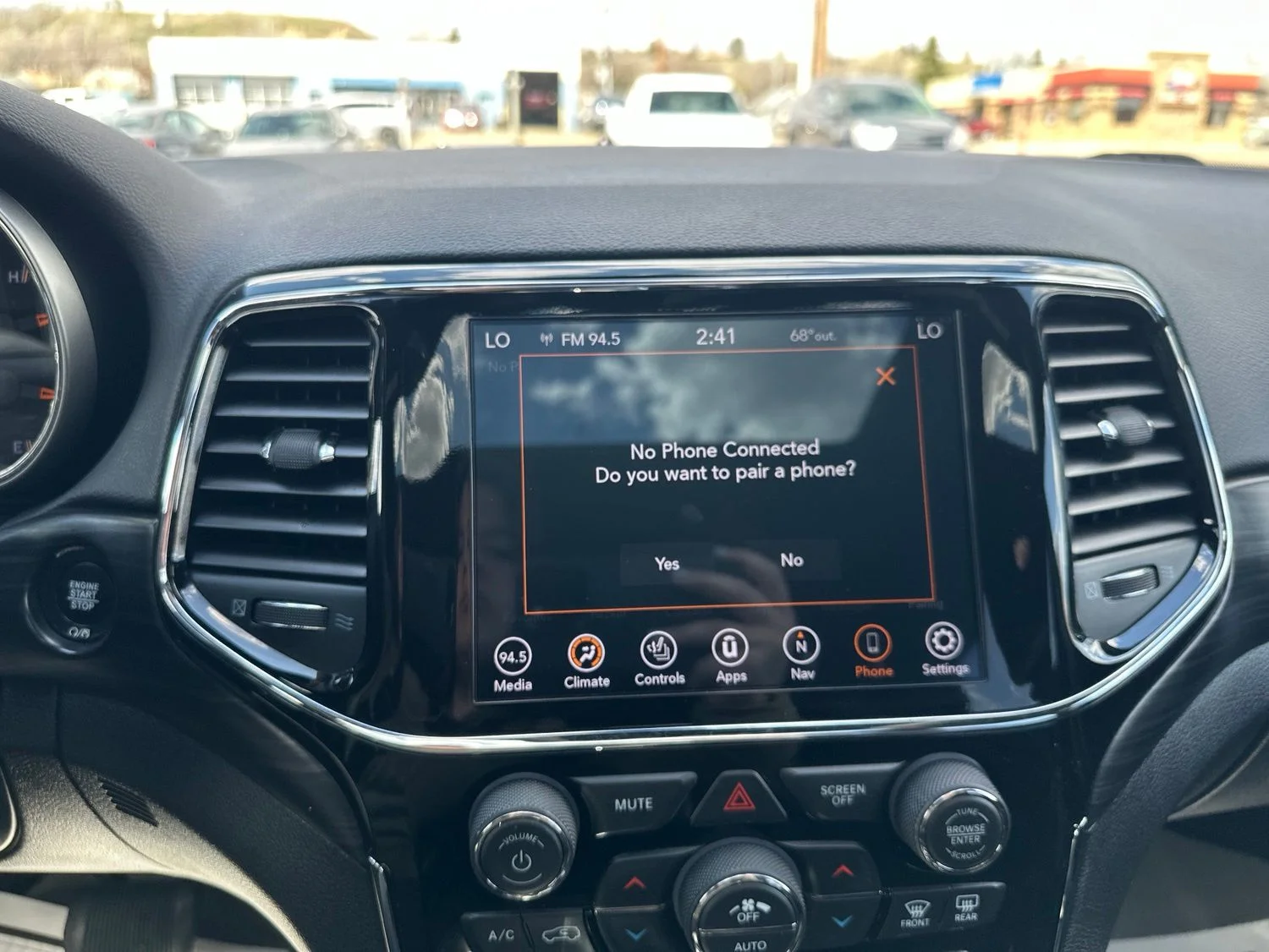 Used 2020 Red Jeep Altitude image 51