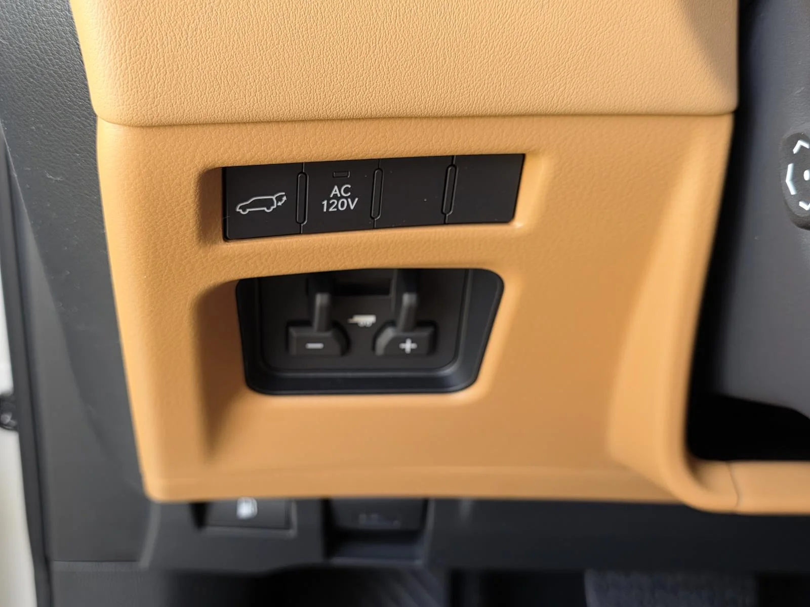 2026 Lexus LX 700h Luxury - Photo 36