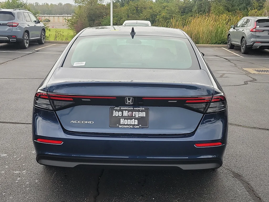 2026 Honda Accord Sedan SE, photo 8 of 12