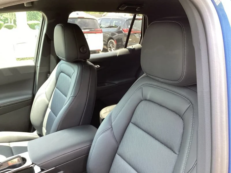 New 2027 Lakeshore Blue Metallic Chevrolet LT image 23