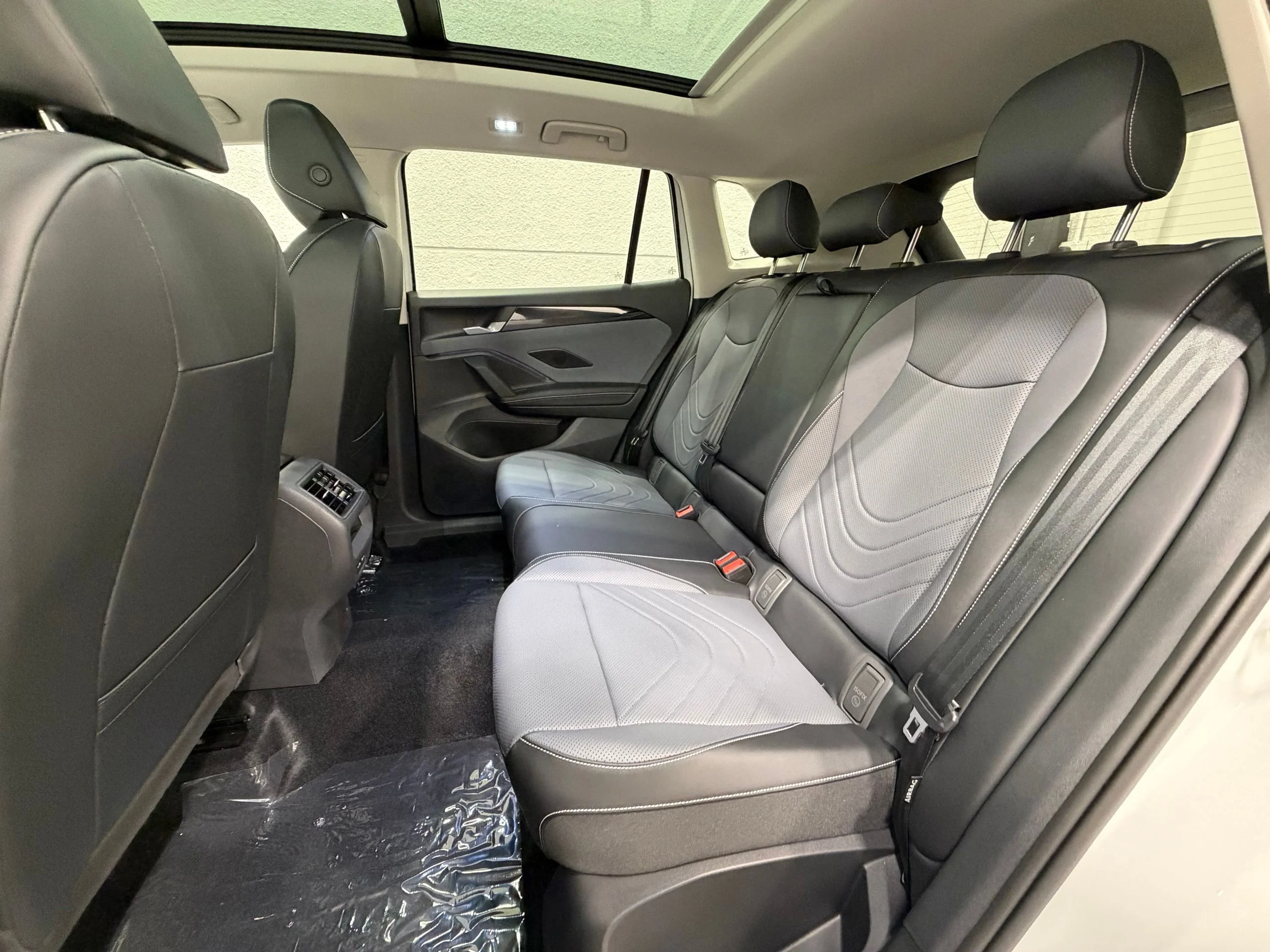 New 2026 White Volkswagen SE image 23