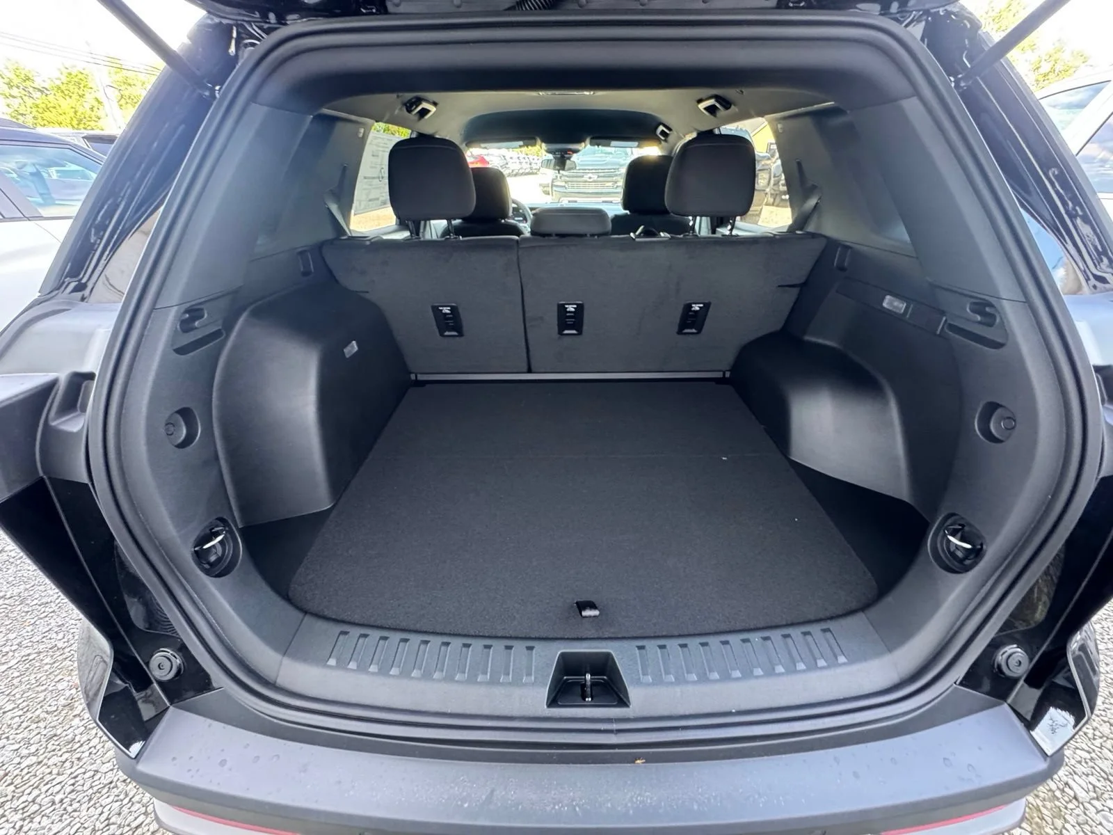 2027 Chevrolet Equinox LT - Photo 30