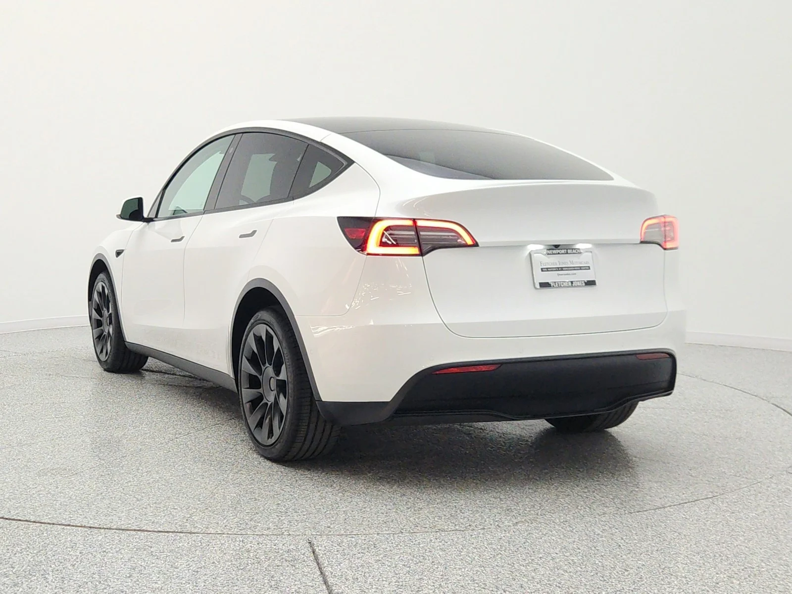 Used 2022 Pearl White Multi-Coat Tesla Long Range AWD image 7