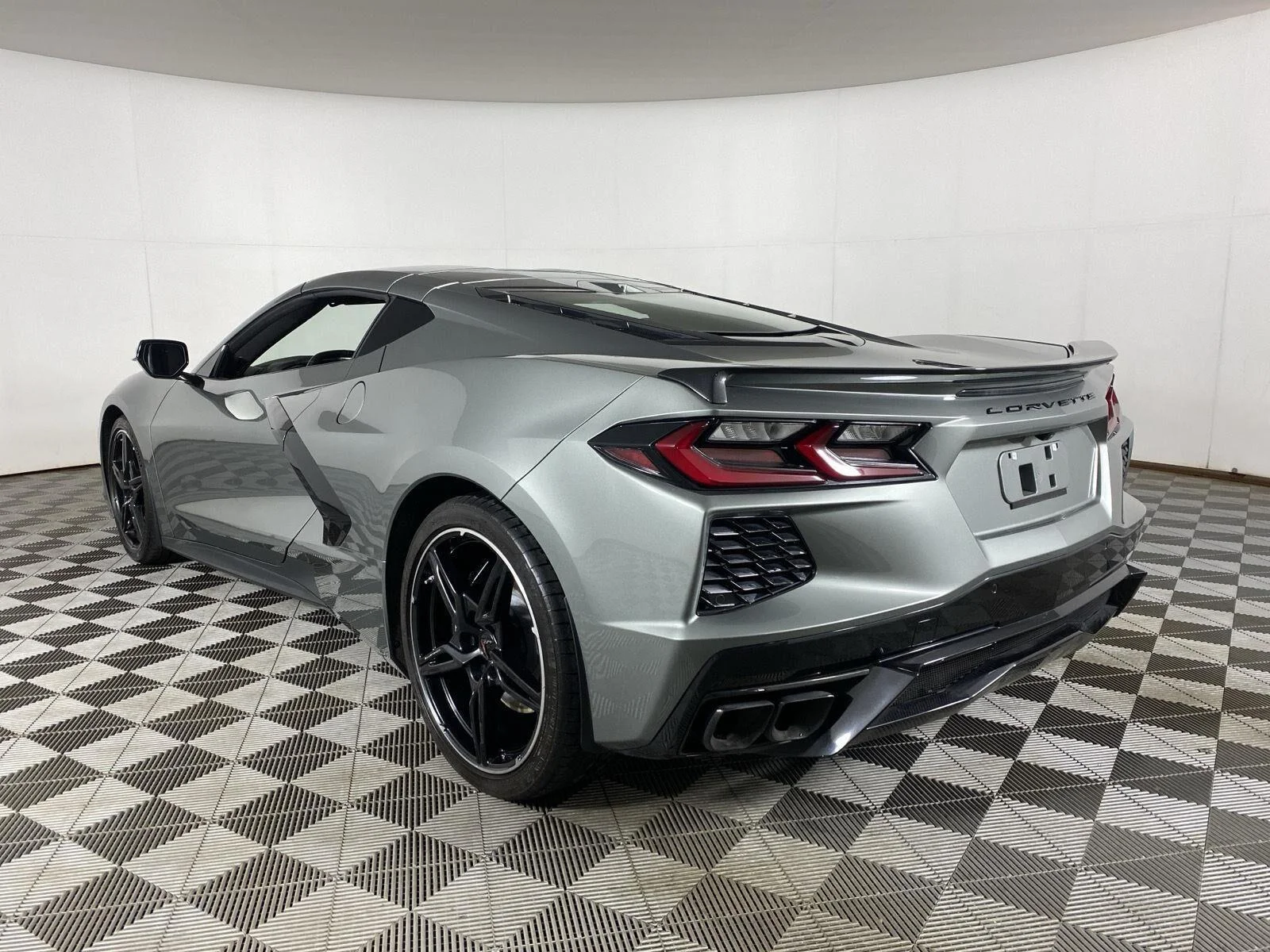 Used 2023 Hypersonic Gray Metallic Chevrolet 2LT image 9
