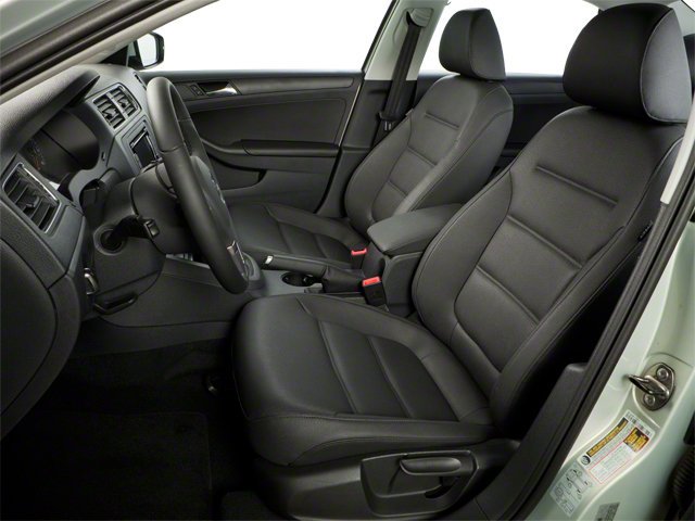 Used 2013 Black Volkswagen TDI w/Premium/Nav image 8
