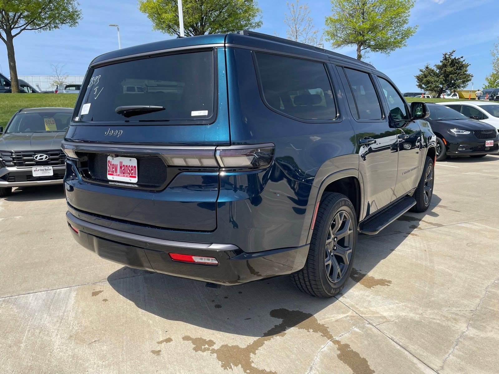 New 2026 Fathom Blue Pearlcoat Jeep Limited Altitude image 4