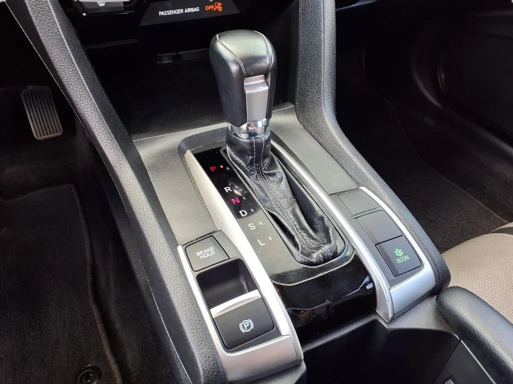 Used 2017  Honda EX-L image 10