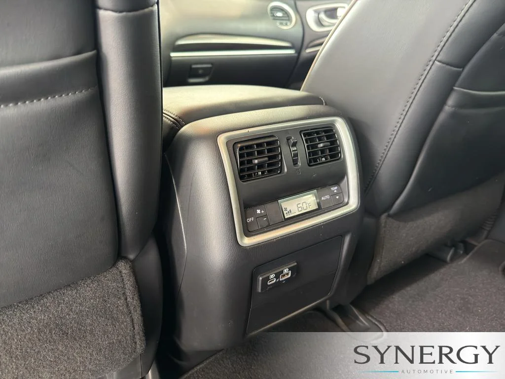 Used 2019 Liquid Platinum INFINITI LUXE image 30