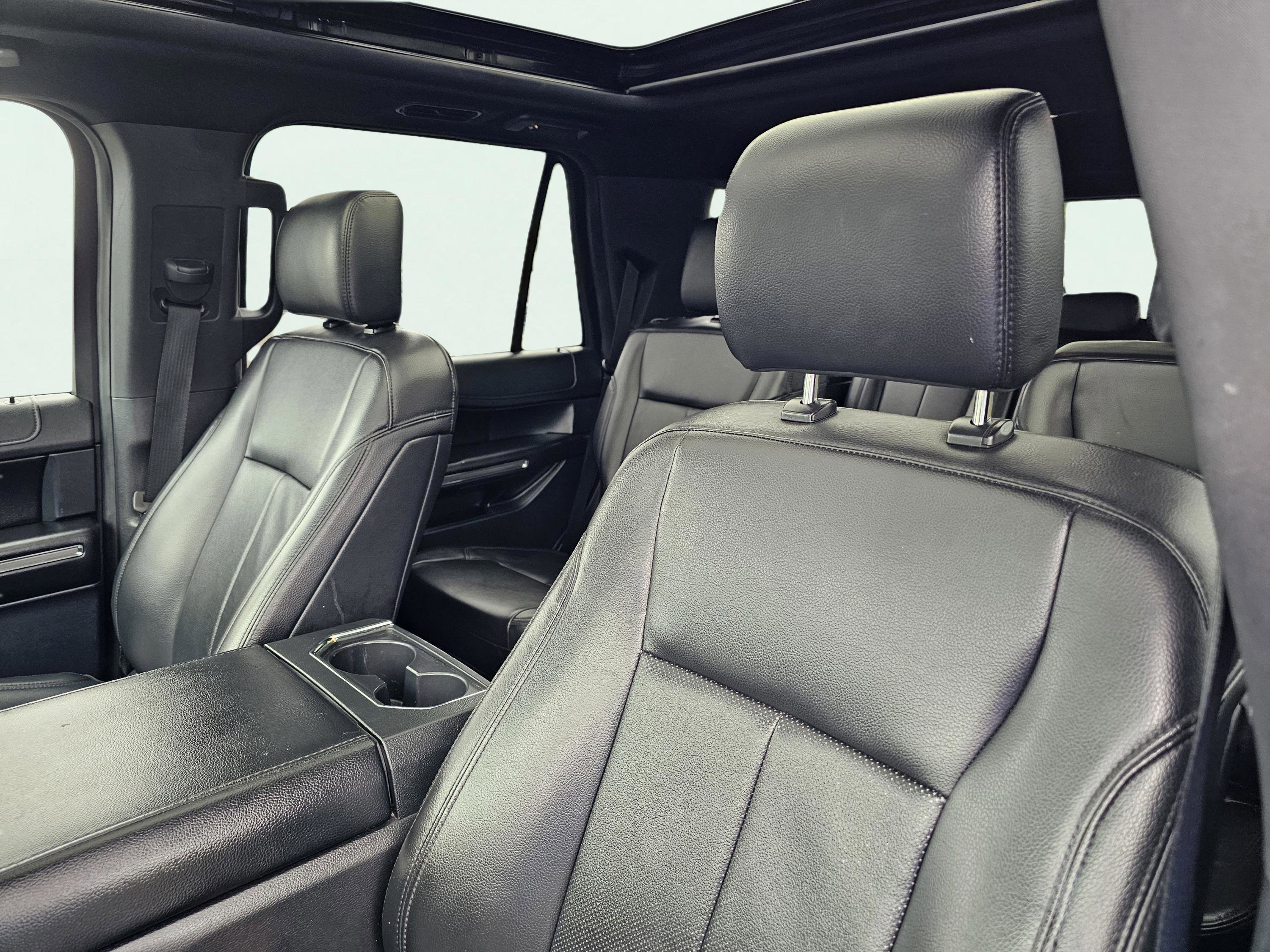 Used 2020 Magnetic Metallic Ford XLT image 17