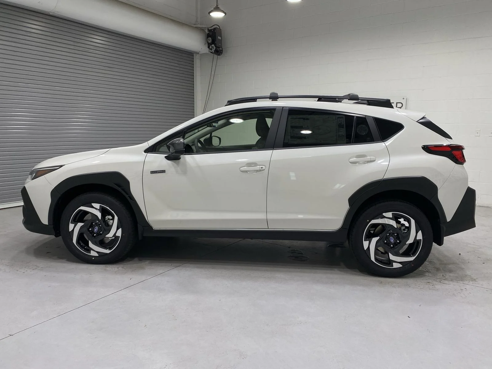 New 2026 CRYSTAL WHITE PEARL Subaru Limited image 5