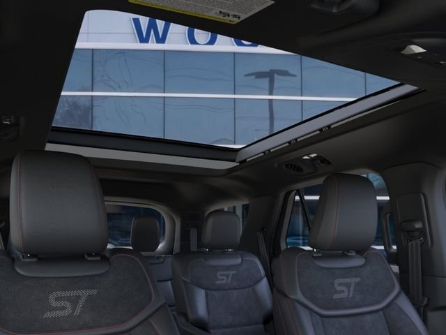 New 2026 Star White Metallic Tri-Coat Ford ST image 22