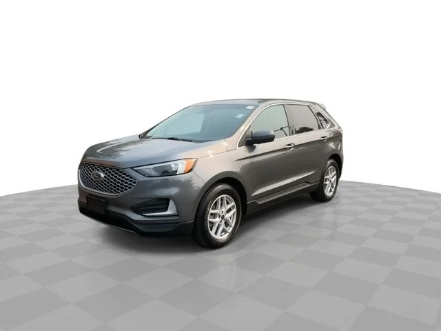 Used 2024 Gray Ford SEL image 5
