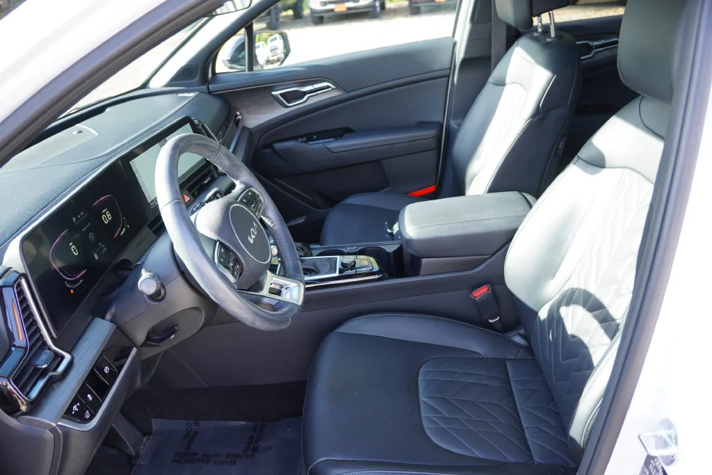 Certified Used 2024 Glacial White Pearl Kia X-Line image 15