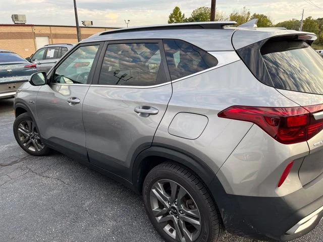 Used 2021 Gray Kia S image 4