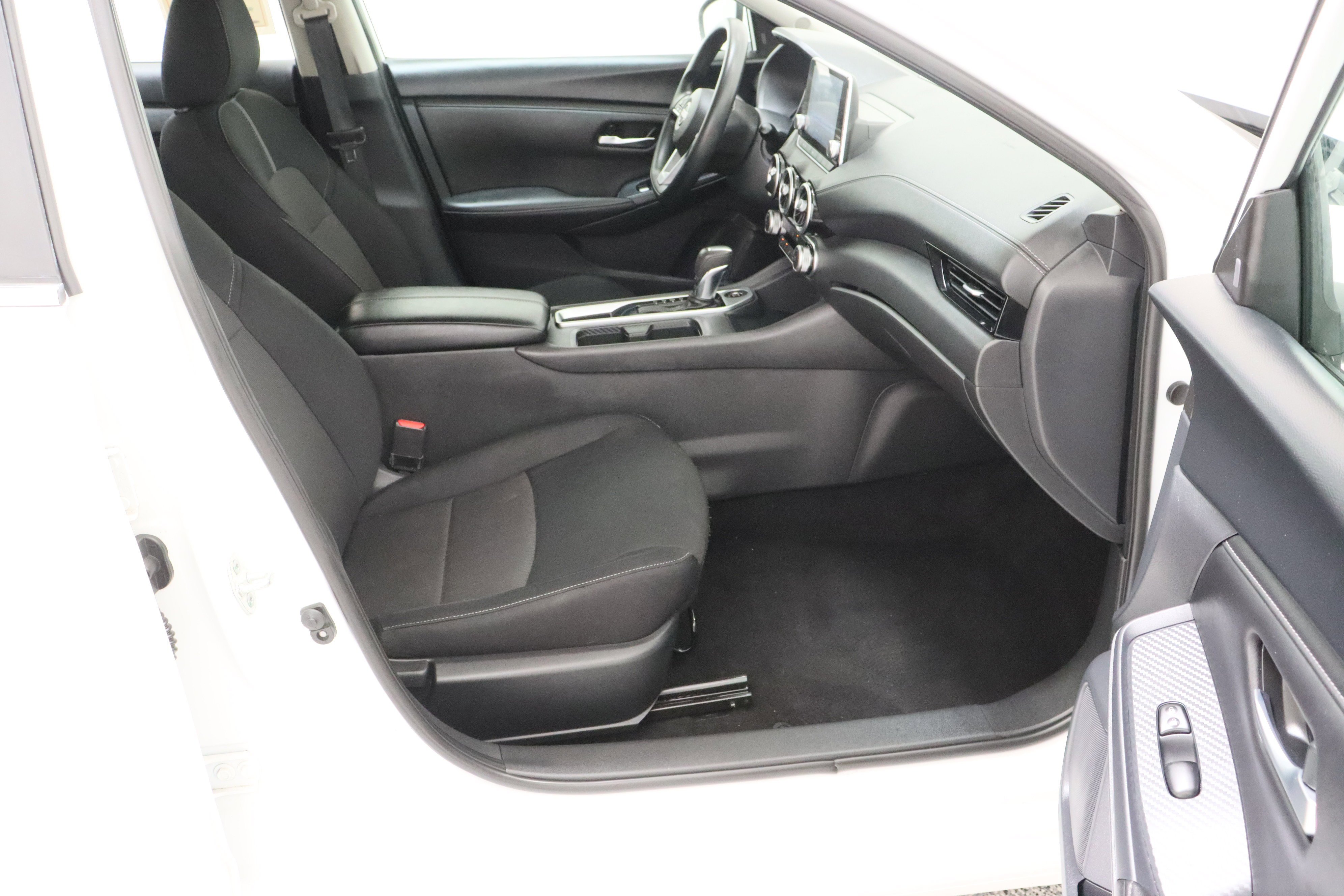 Used 2024 Aspen White Tricoat Nissan SV 2.0L image 35