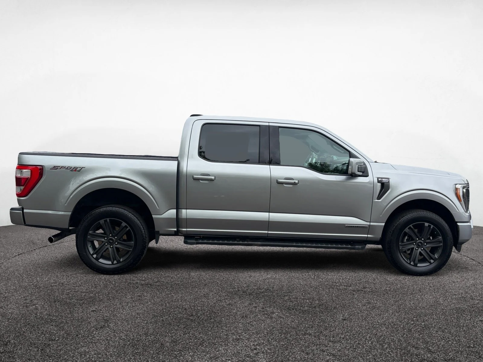 Used 2023 Silver Ford Lariat image 6