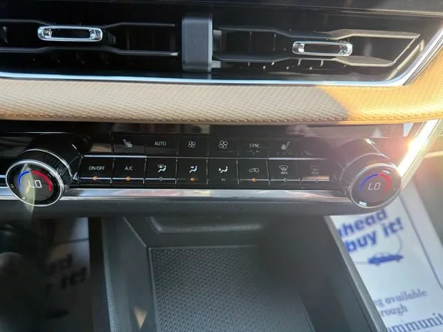 New 2027 Polar White Tricoat Chevrolet ACTIV image 40