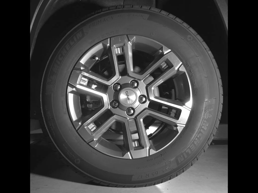 New 2027 White GMC Elevation image 15
