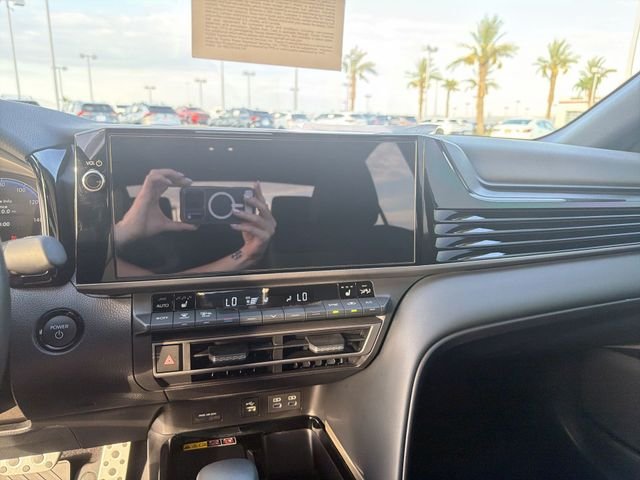 2025 Toyota Camry XSE - Photo 19