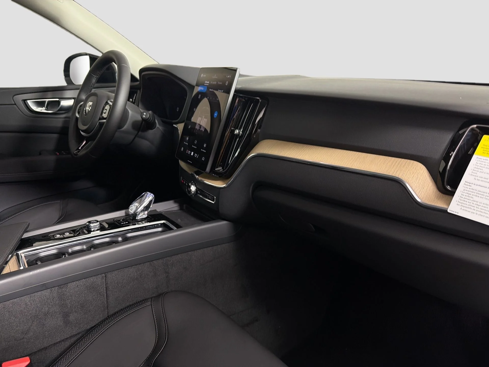 New 2026  Volvo T8 Plus image 27
