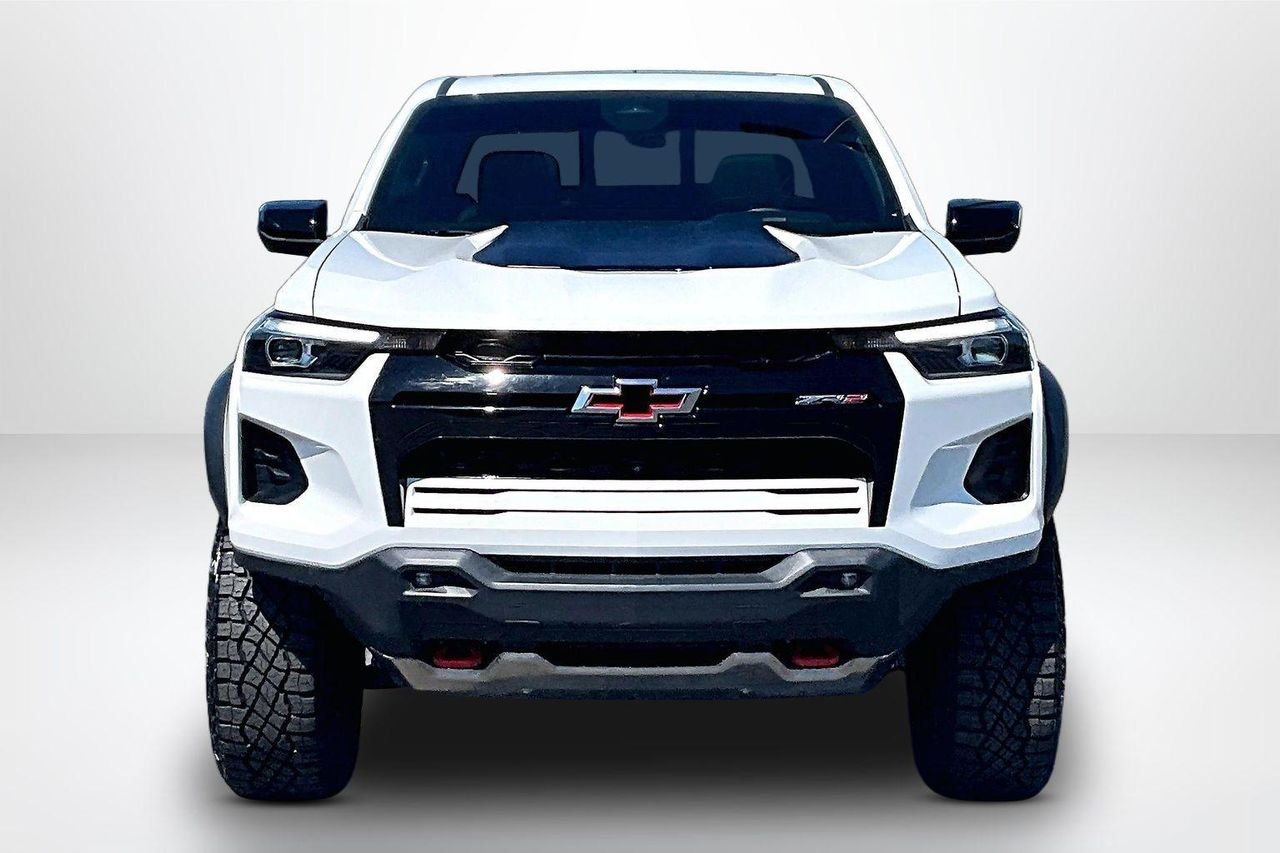 Used 2023 Summit White Chevrolet 4WD Crew Cab Short Box ZR2 image 2