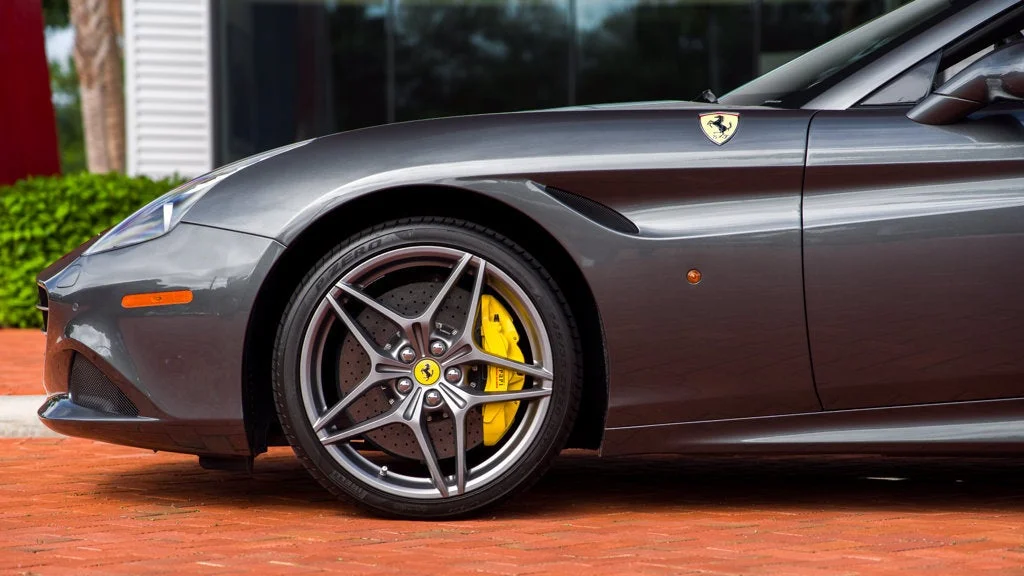 Used 2016 Grigio Silverstone Ferrari T image 2