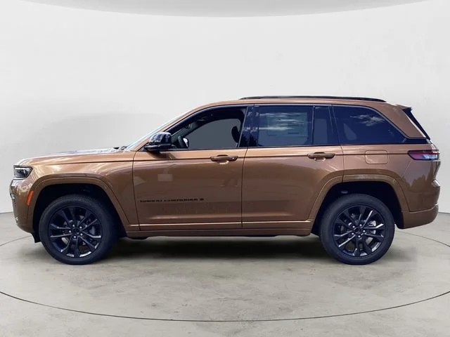 New 2026 Copper Shino Metallic Clearcoat Jeep LIMITED RESERVE 4X4 image 2