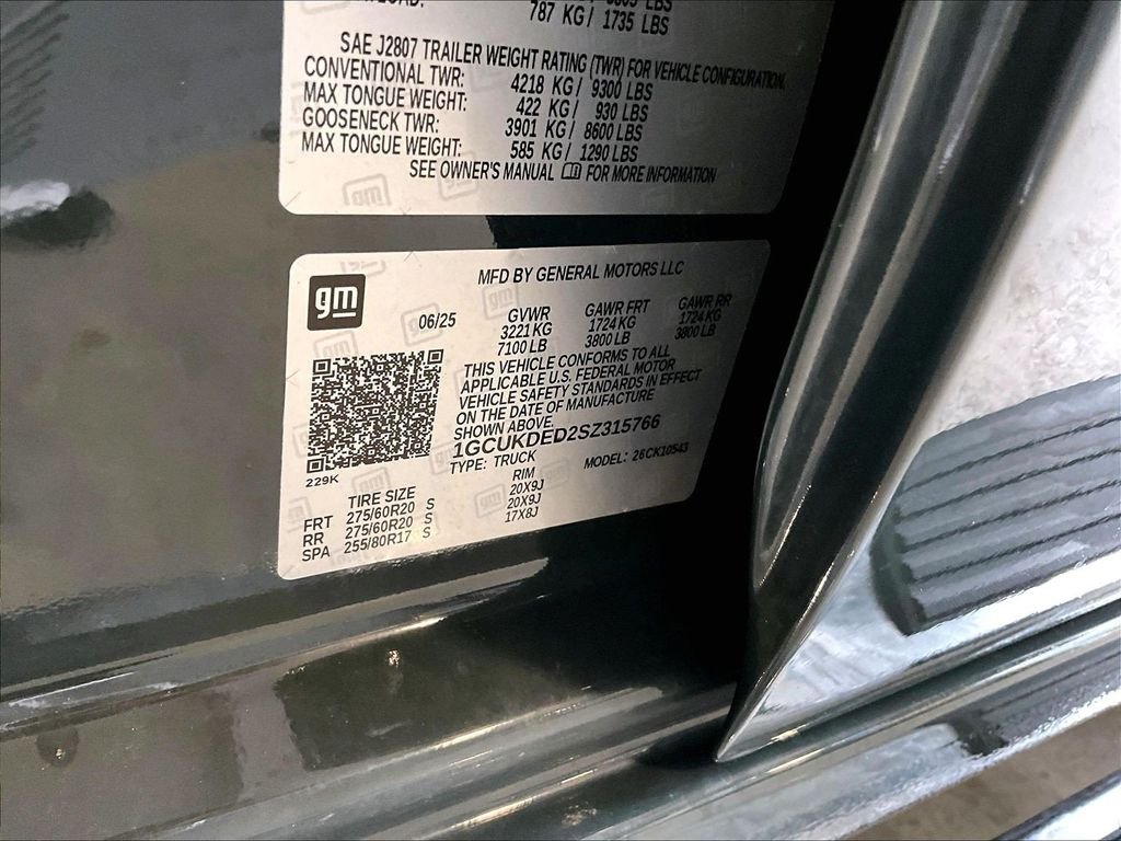 Used 2025 Gray Chevrolet LT image 37