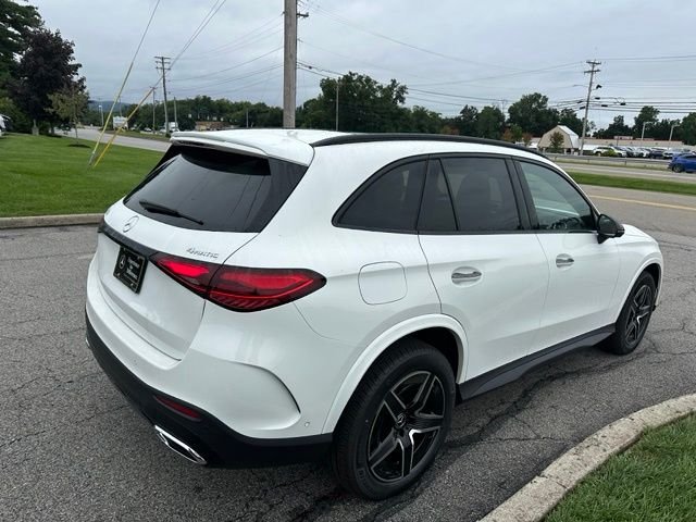New 2027 Polar White Mercedes-Benz GLC 300 image 5
