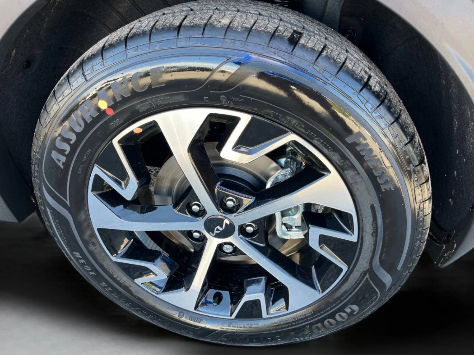 2025 Kia Sportage EX Hybrid - Photo 11